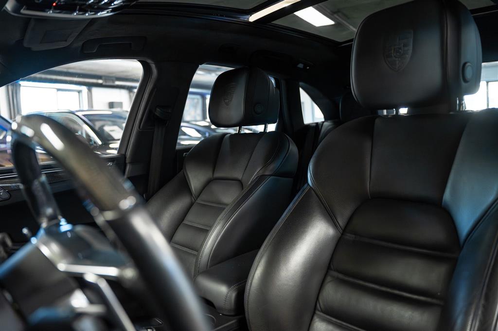 Porsche Macan Turbo 3,6 PDK 400HK 5d 7g Aut. – Miniature 12