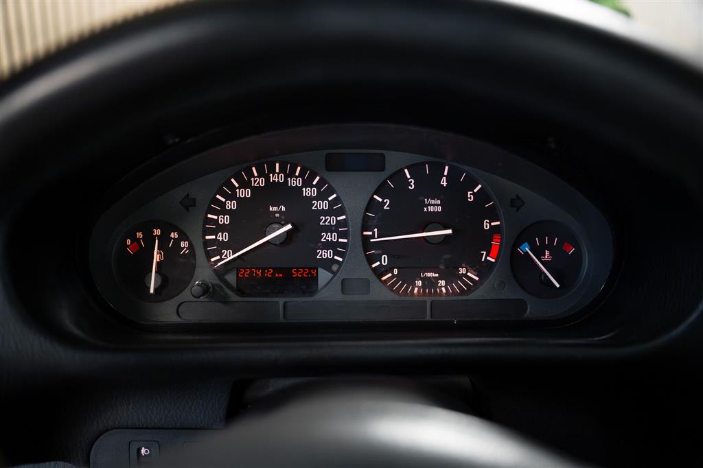 BMW 323i 2,5 170HK 2d – Miniature 14