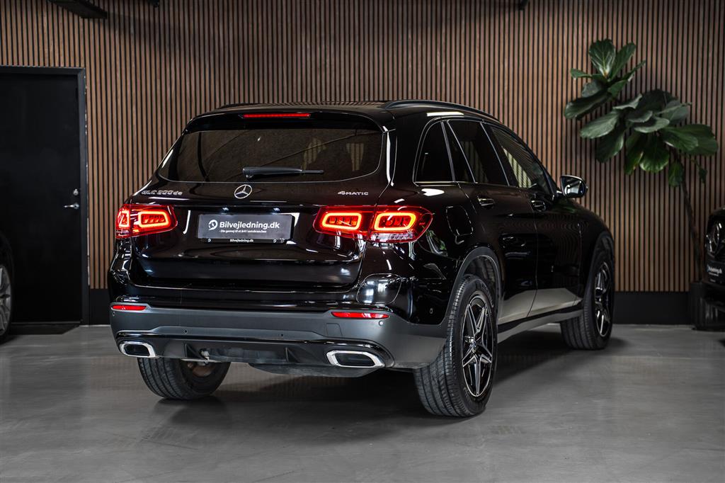 Mercedes-Benz GLC300 de 2,0 Plugin-hybrid AMG Line 4Matic 9G-Tronic 306HK 5d 9g Aut. – Miniature 5
