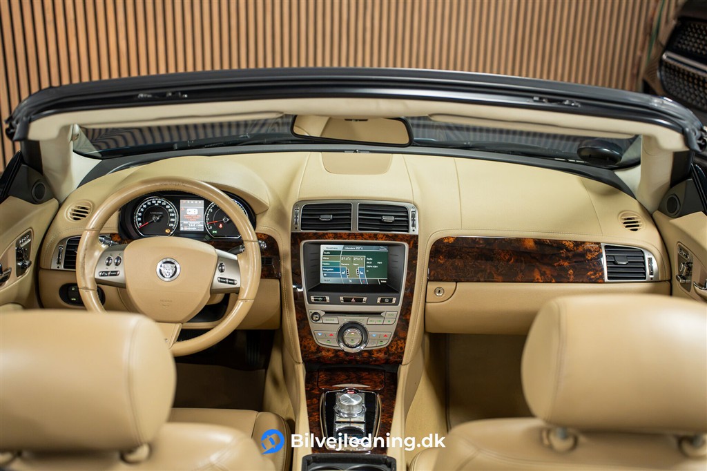 Jaguar XKR Convertible 5,0 S/C V8 510HK Cabr. 6g Aut. – Miniature 17