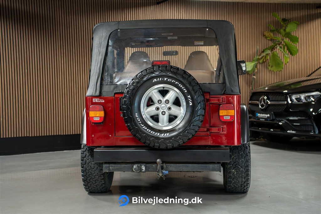 Jeep Wrangler 4,0 Sport 4x4 177HK 2d Aut. – Miniature 6