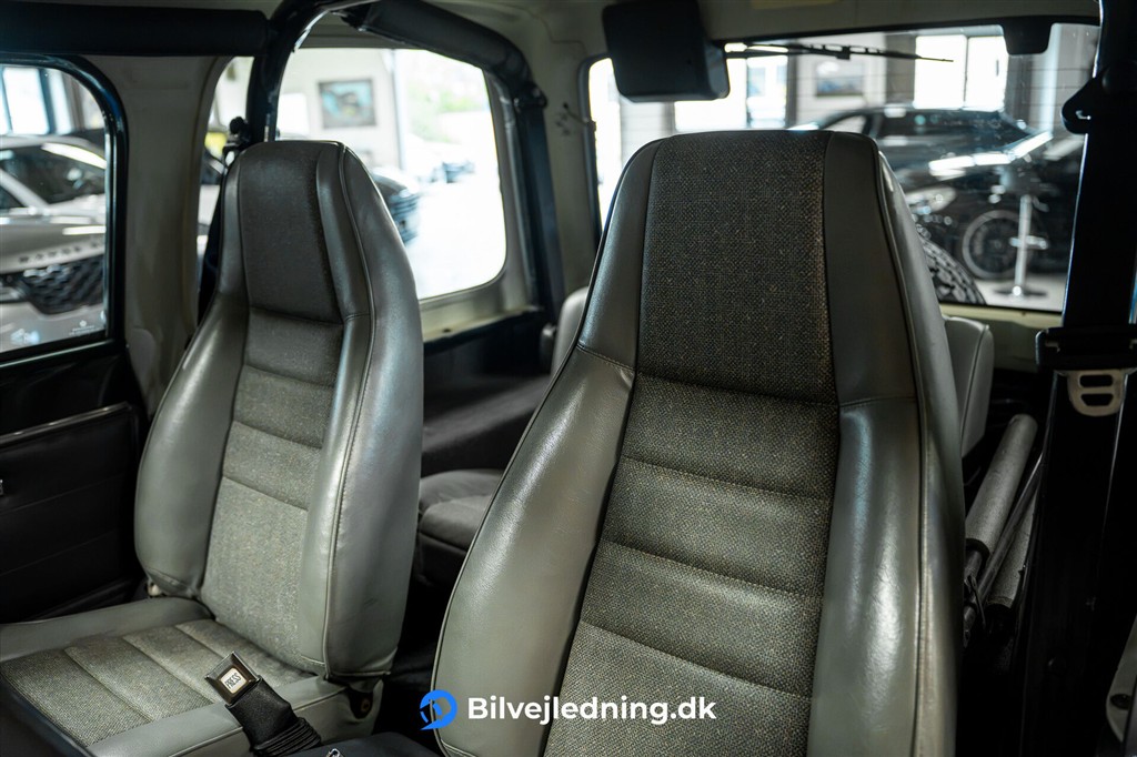Jeep Wrangler 2,5 Sport 4x4 118HK 2d – Miniature 11